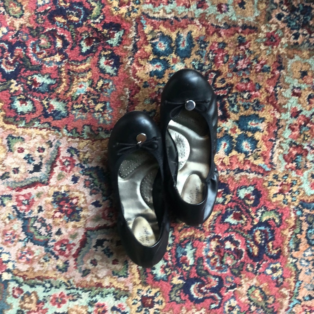 Black Ballet Flats